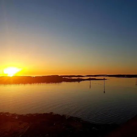 Gjestebrygge * Veiholmen